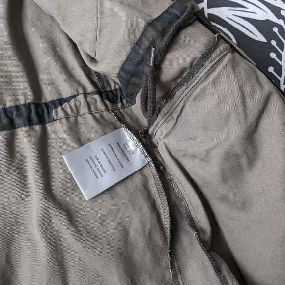 Levis jacket - Picture 3 of 3